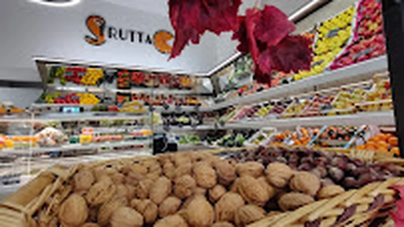 Noci e prodotti selezionati nel negozio Sfrutta-C